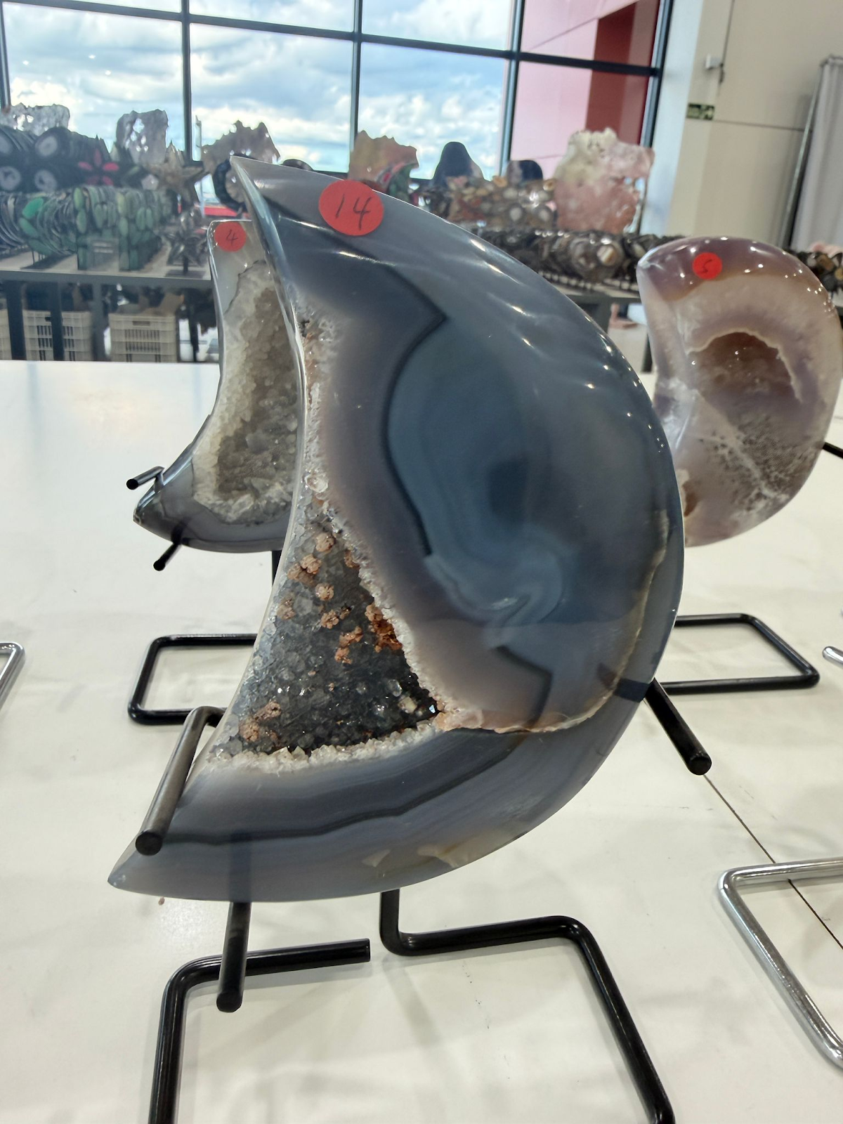 WN214 MN14 SS級瑪瑙晶洞月亮