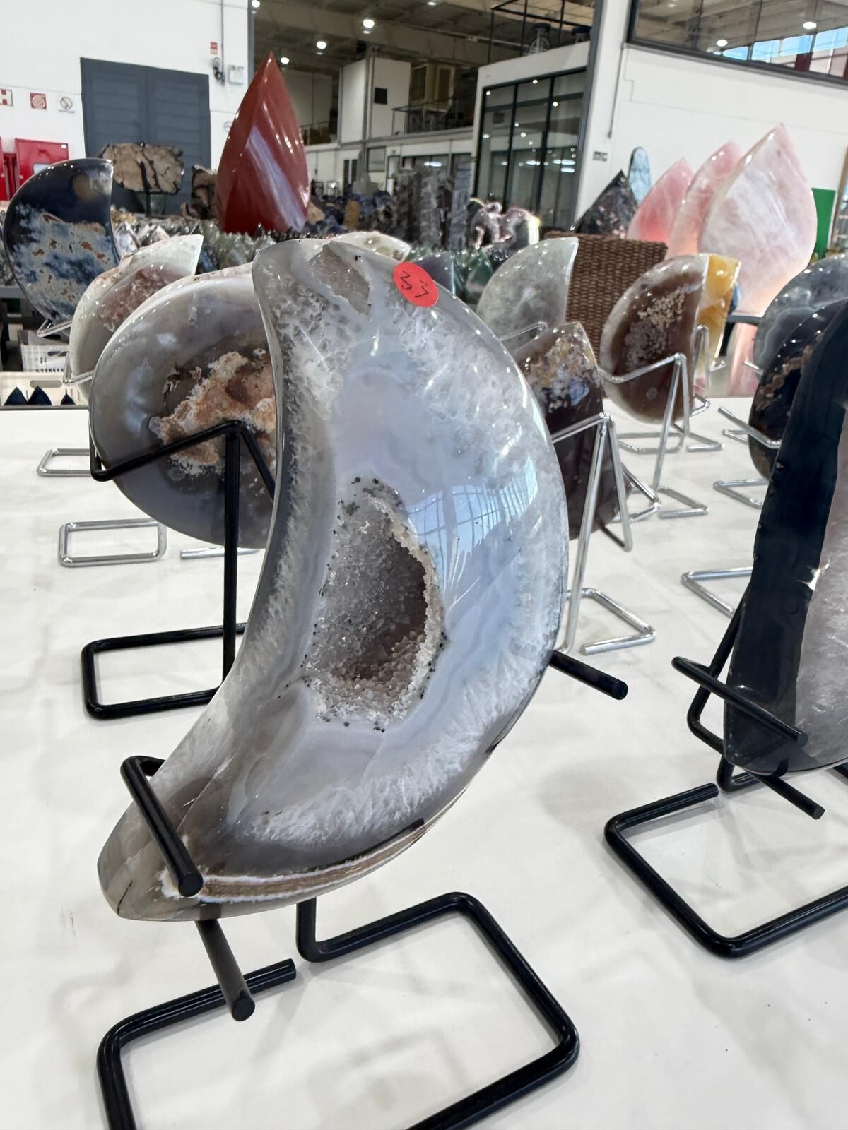 WN233 MN33 SS級瑪瑙晶洞月亮