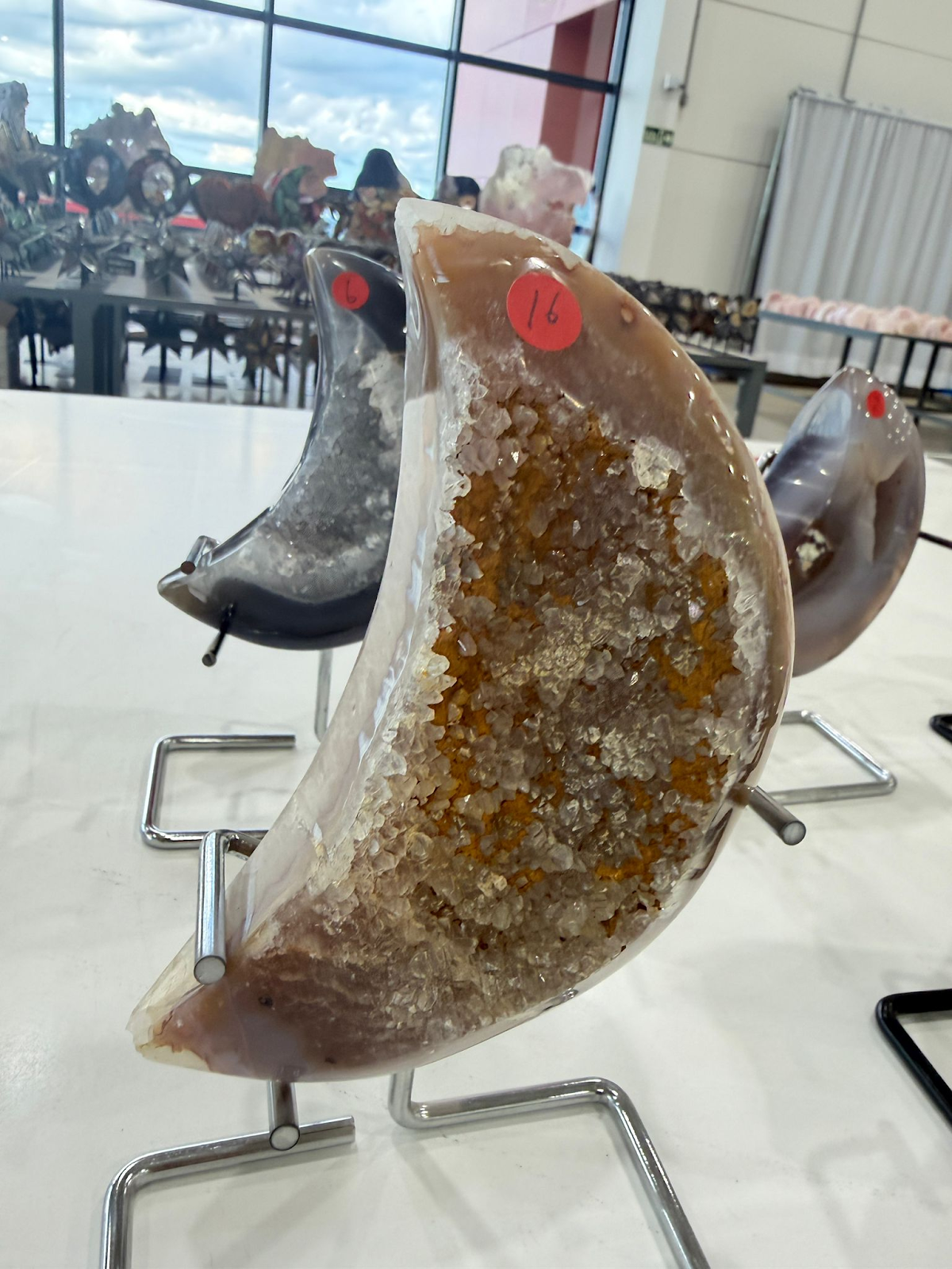 WN216 MN16 SS級瑪瑙晶洞月亮