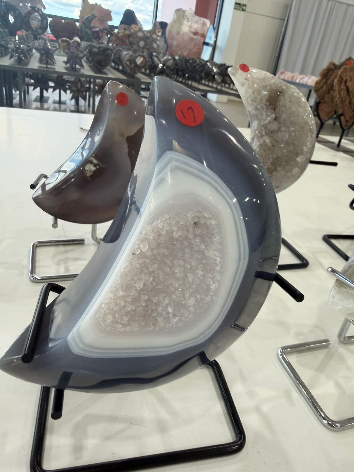 WN217 MN17 SS級瑪瑙晶洞月亮