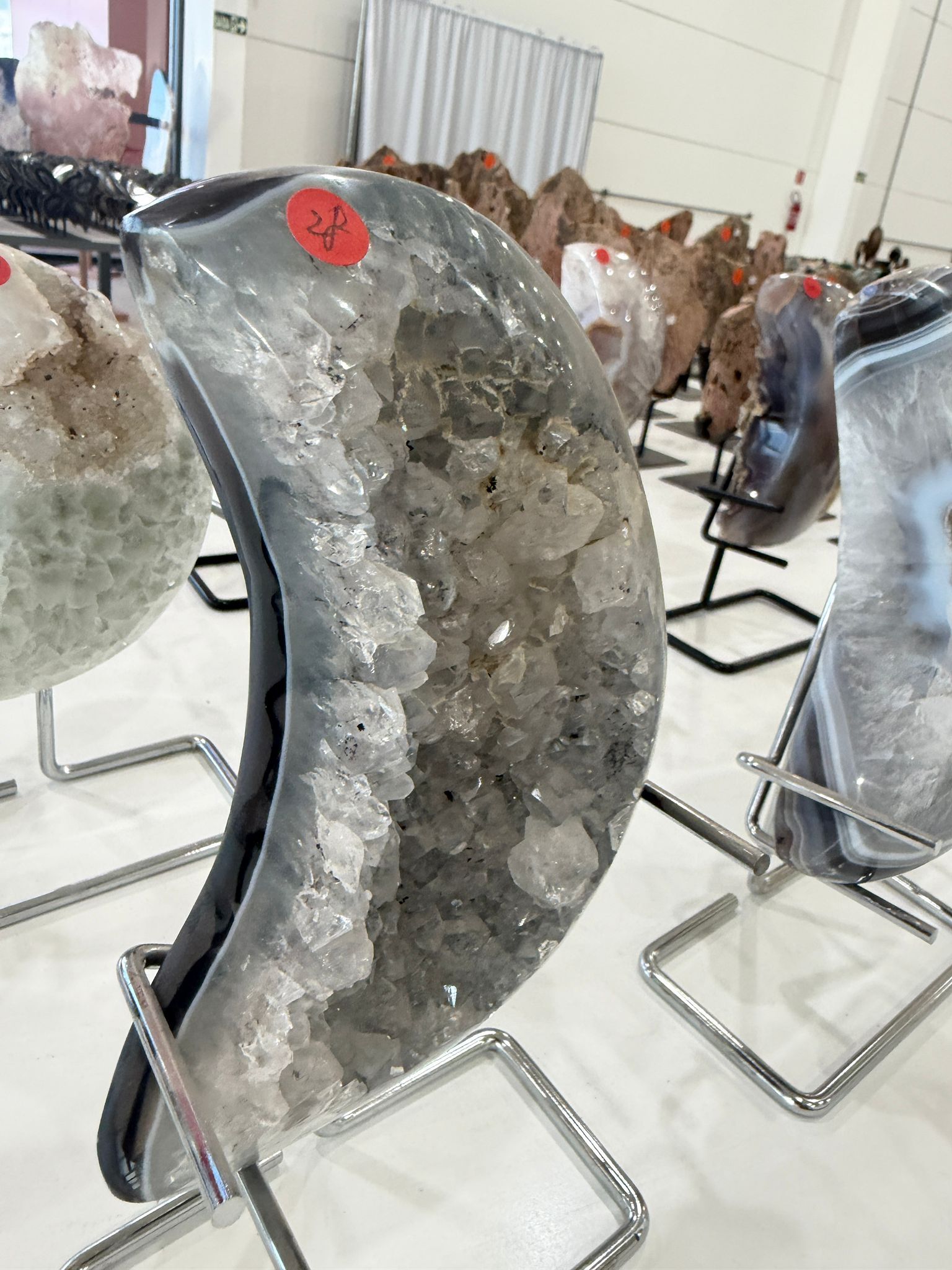 WN228 MN28 SS級瑪瑙晶洞月亮