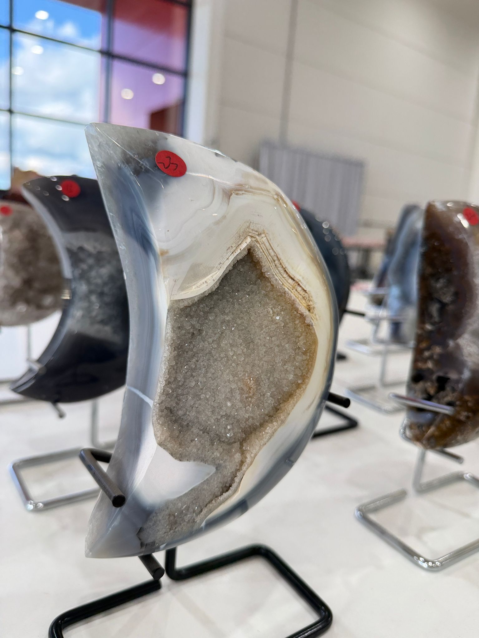 WN223 MN23 SS級瑪瑙晶洞月亮