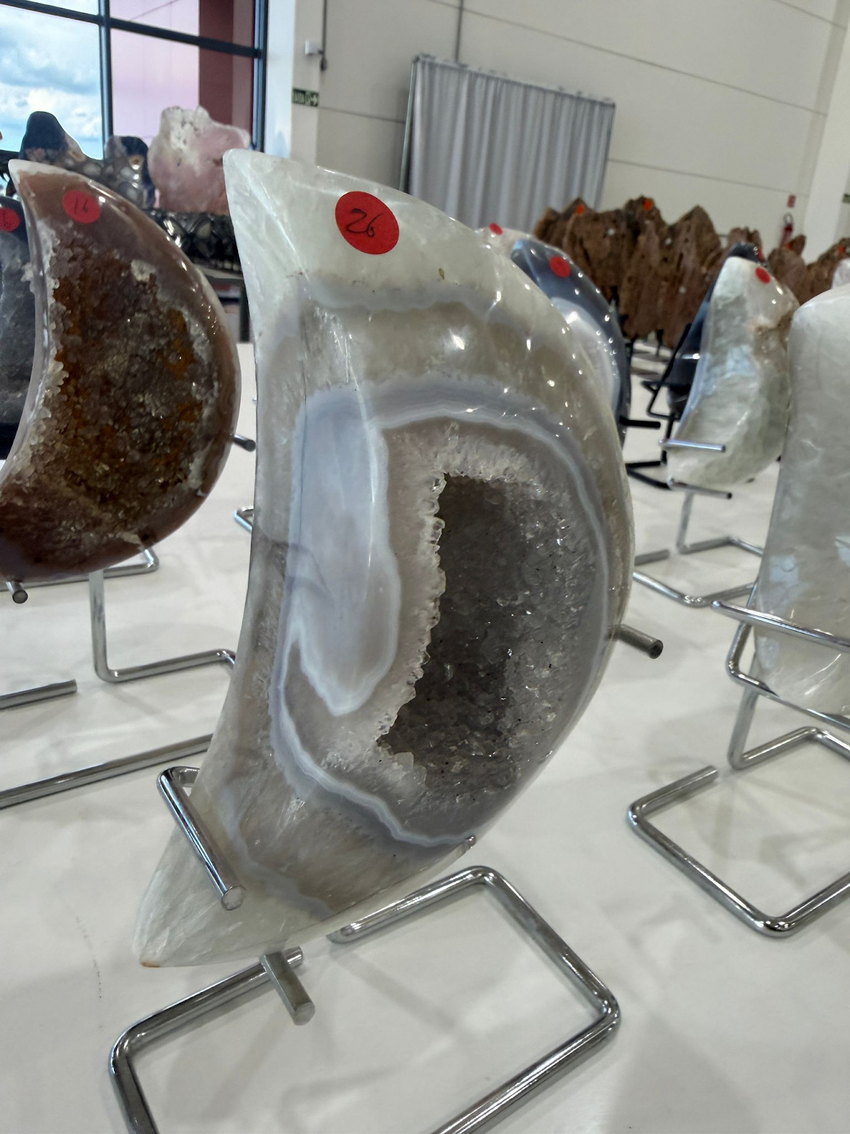 WN226 MN26 SS級瑪瑙晶洞月亮