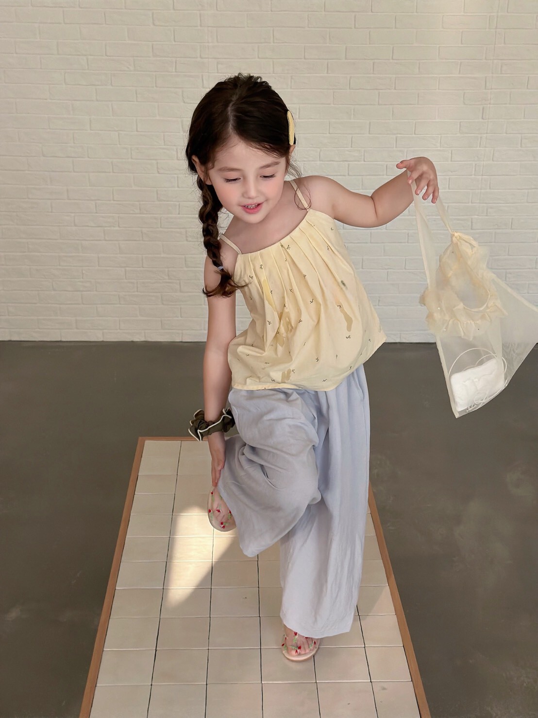 水藍荷葉腰寬褲