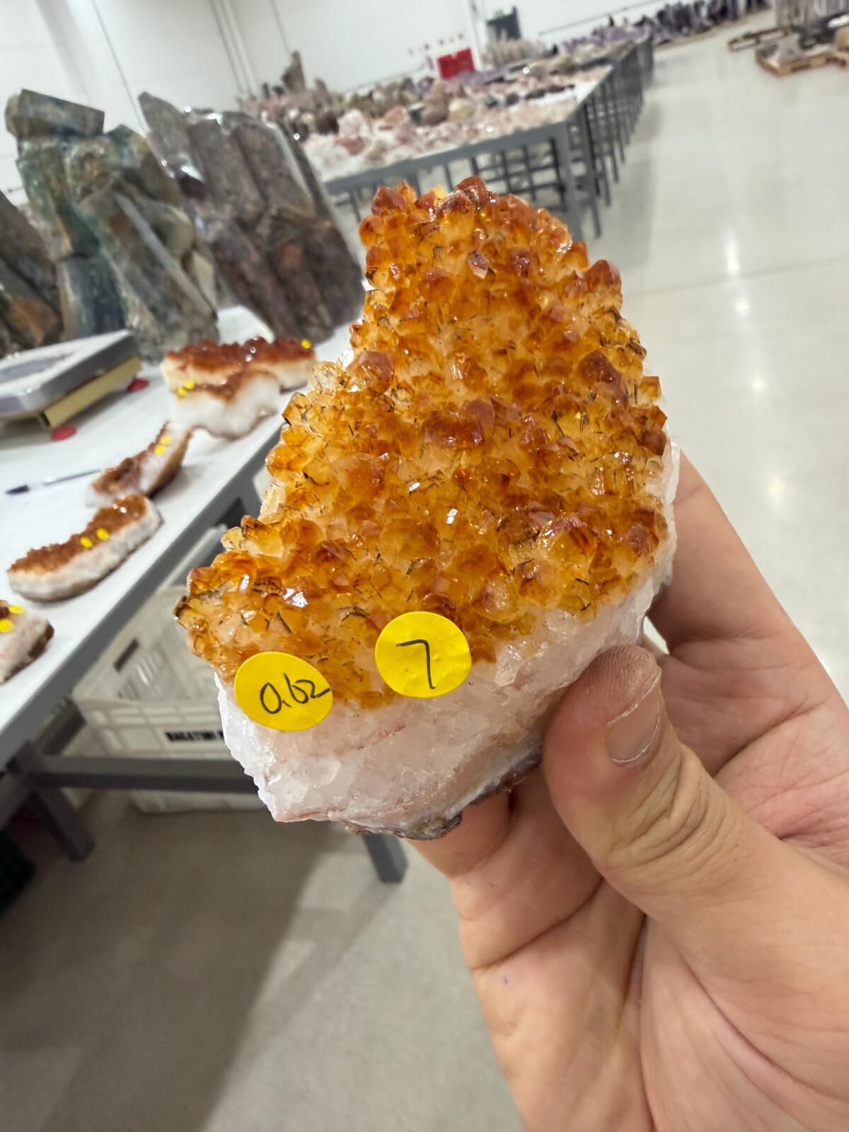 WN284 SIU7 黃水晶簇 0.62 kg