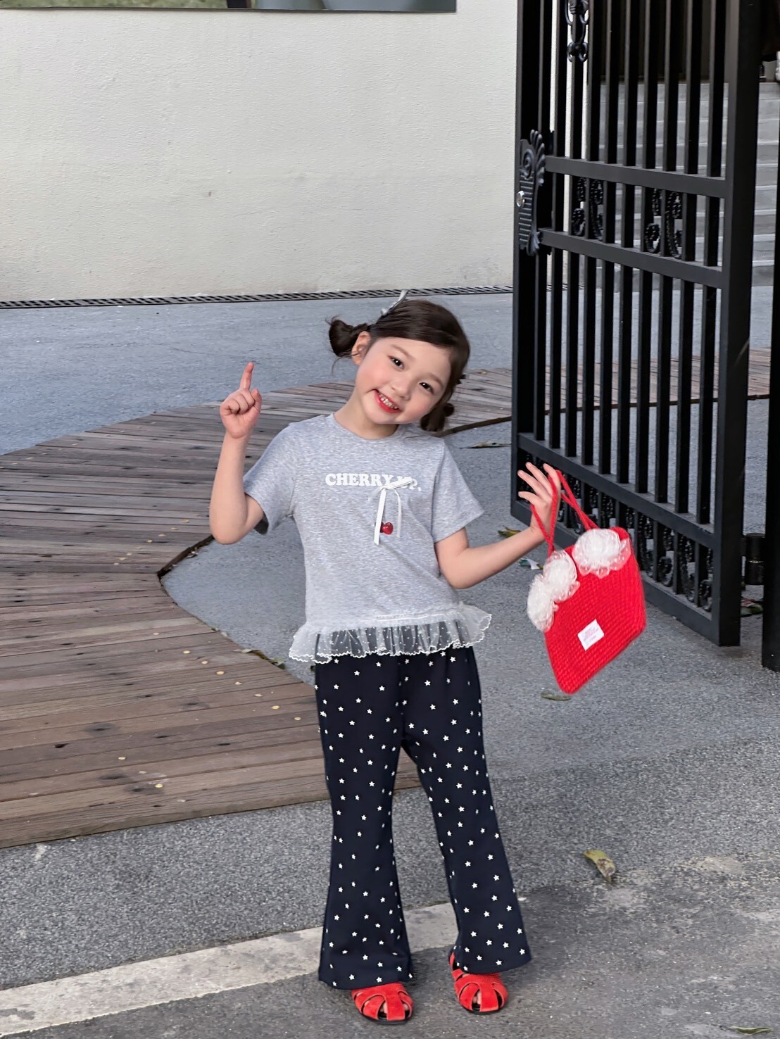 Cherry 蝴蝶結紗邊上衣