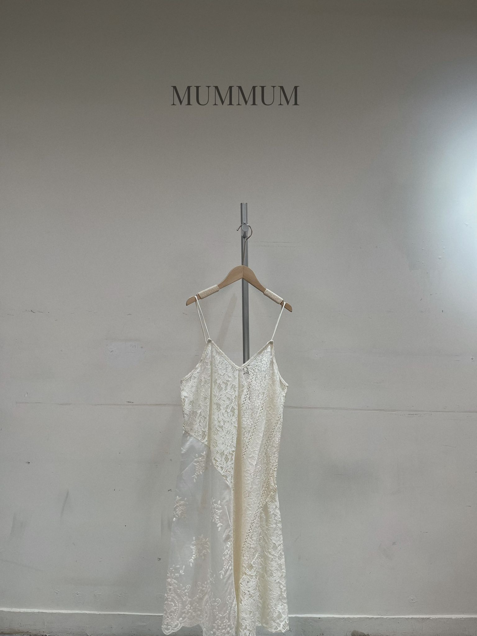 0213202a/溫柔大方系花花吊帶連身裙　38/40/44