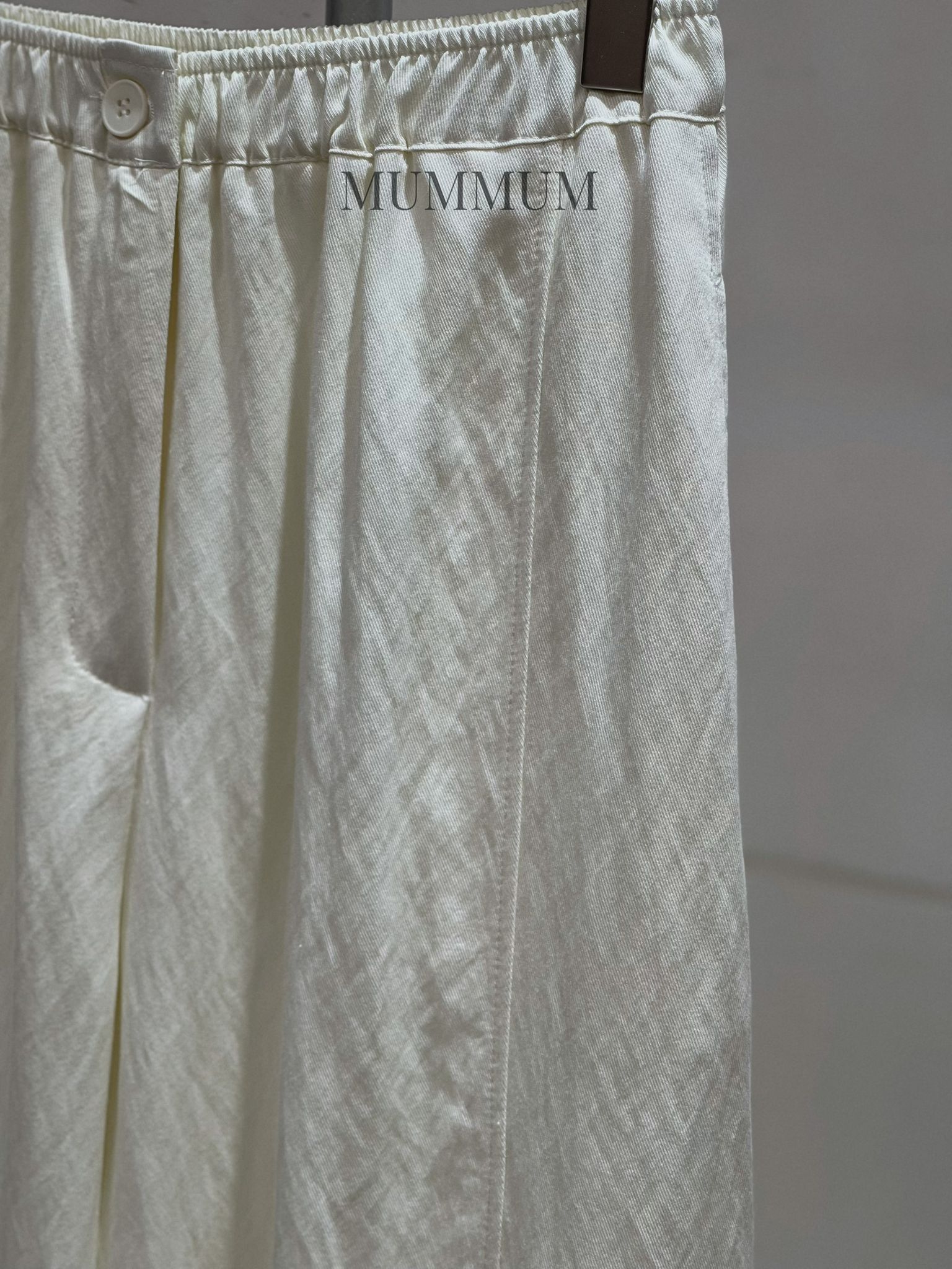 03699a/鈕扣大寬鬆舒適長褲　26-36/40/39