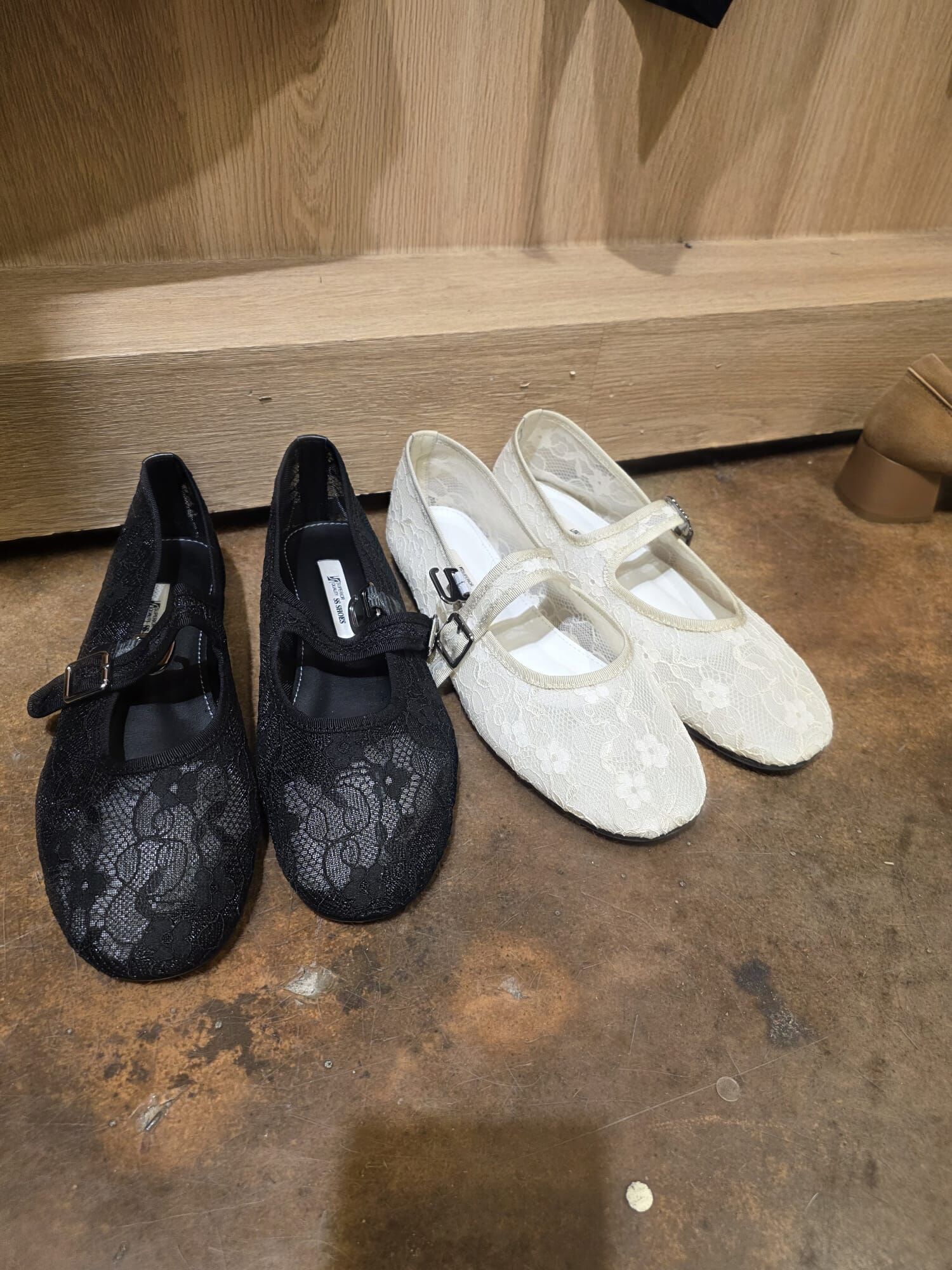 KM6041 手工花花鈎花網鞋 *足碼*