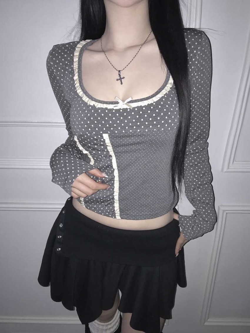 dotted lace U-neck long sleeve top