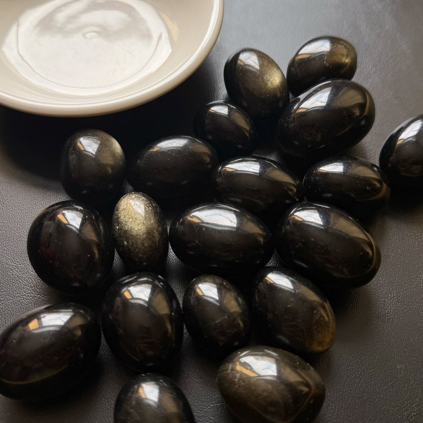 [原石] 金曜石 水晶滾石