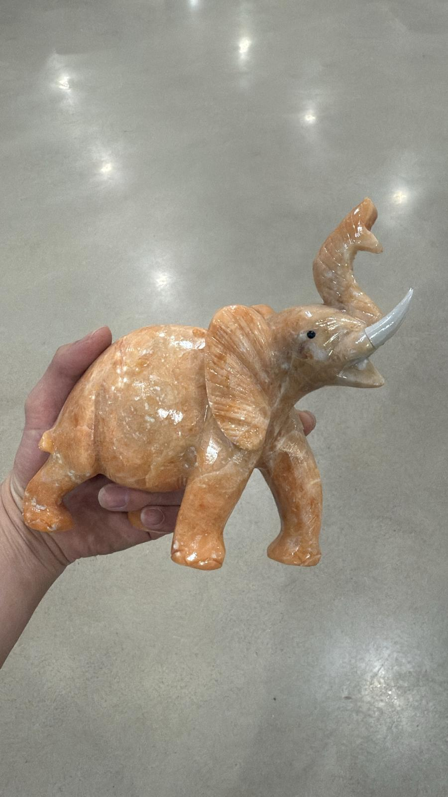 WN190 A190 天然石雕刻大象擺件 大SIZE 約1250-2000g (款式隨機)