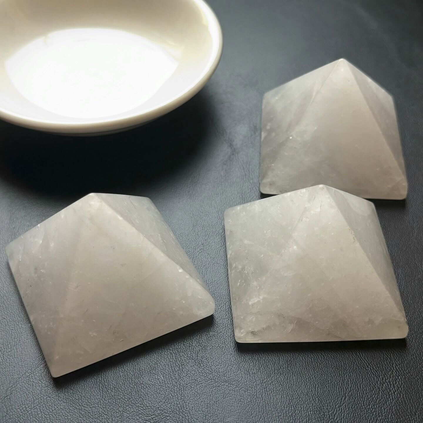 [原石] 金字塔 白水晶