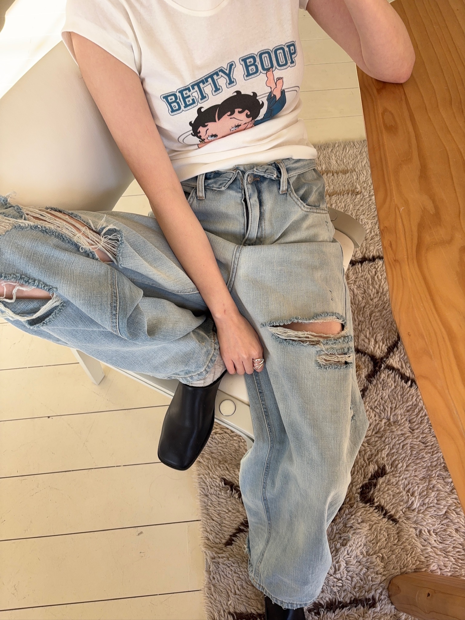 M12/ 微性感褲頭設計刷破牛仔褲