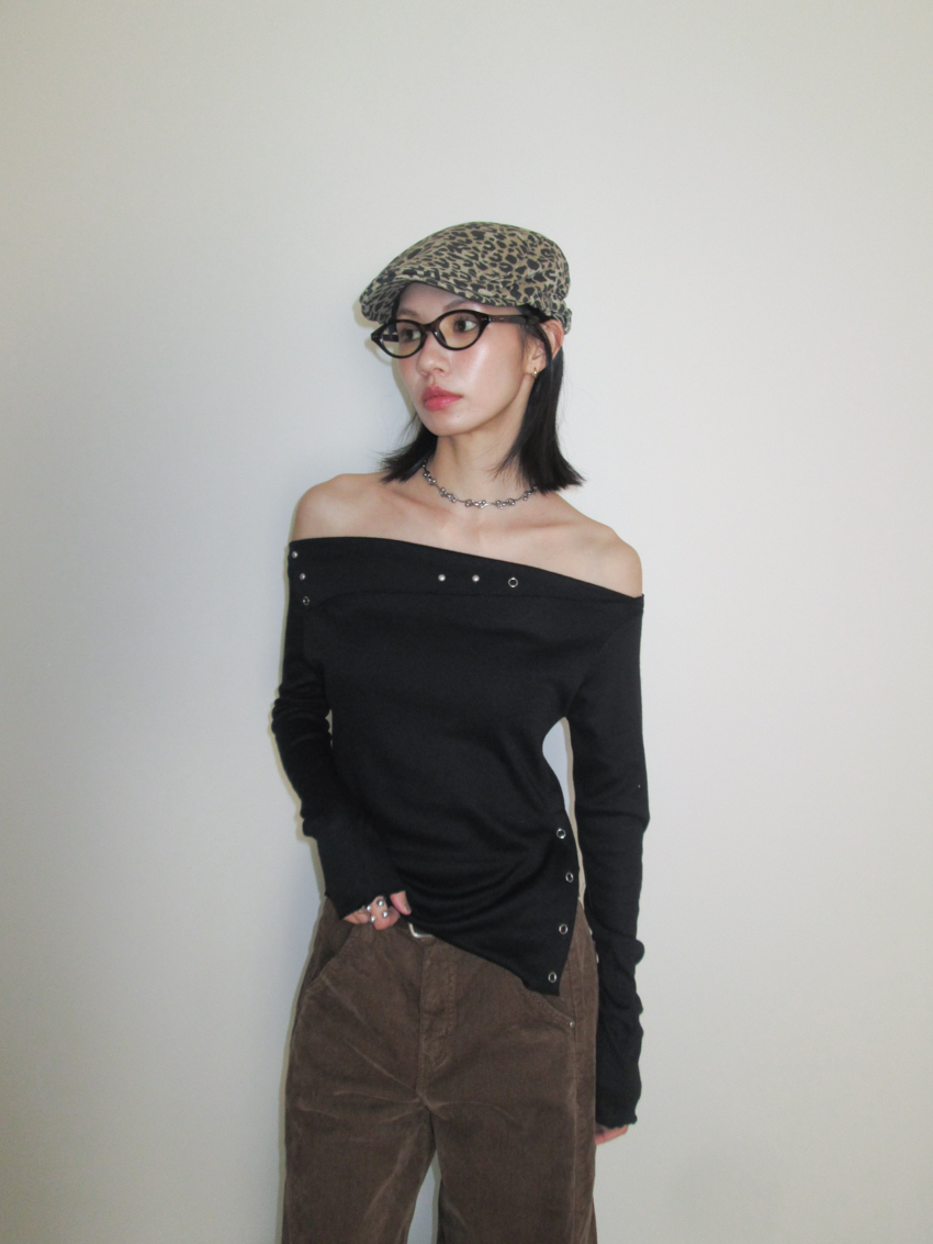 asym collar one-side slit off-shoulder top