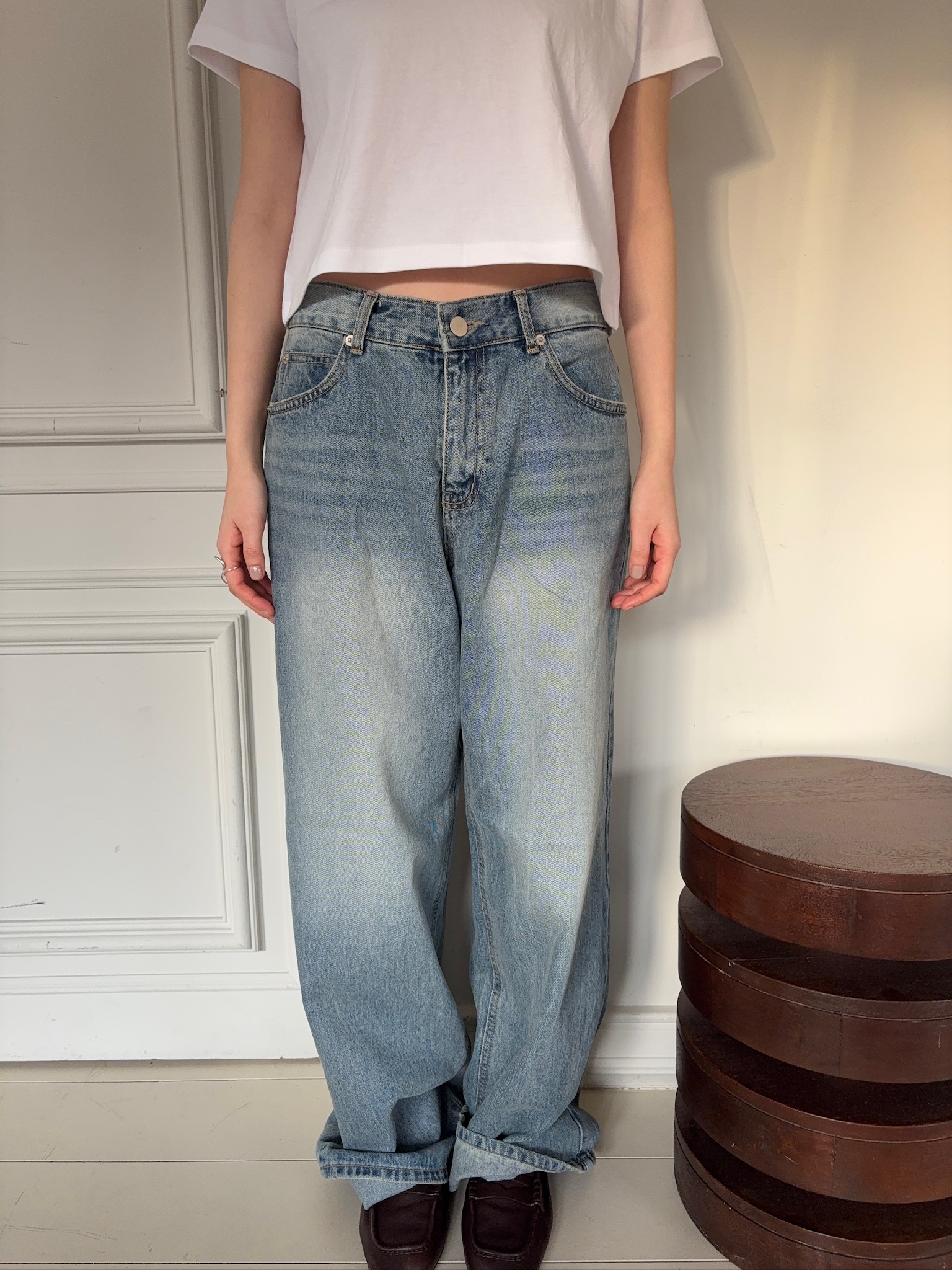 M15/ 身後的太陽後扣帶設計寬直筒牛仔褲