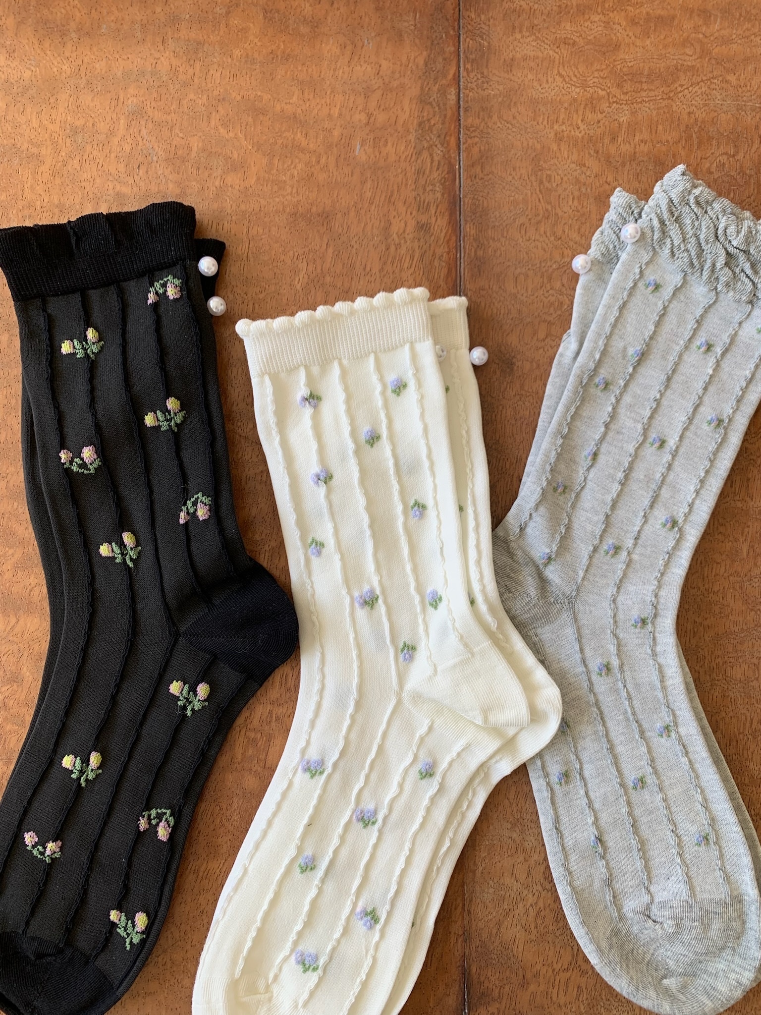 M88/ 花園工匠仙子碎花中長襪