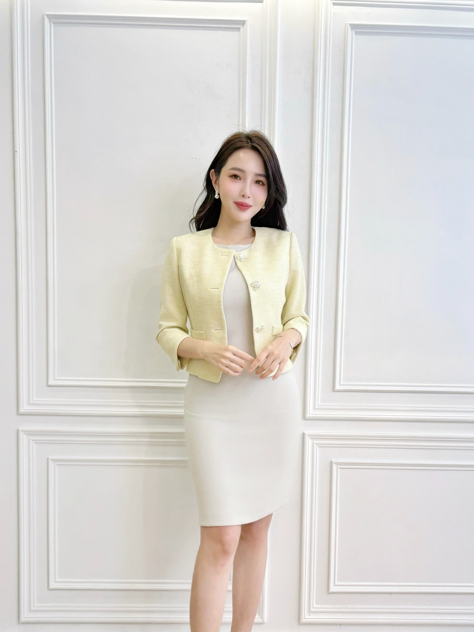 輕薄小香風！七分袖織紋腰身外套