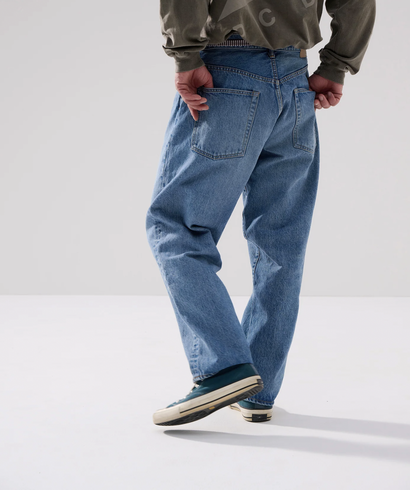DESCENDANT SS26 1995 DENIM TROUSERS BAGGY HARD WASH
