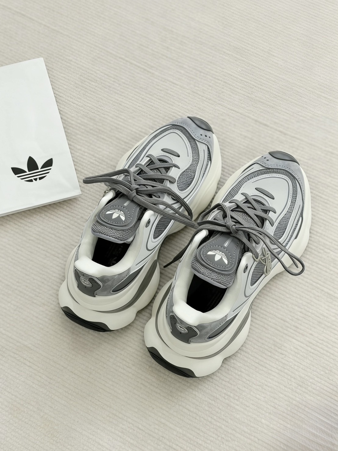 【預購】Adidas Ozvenuz  浮蝶鞋 老爹鞋  灰銀色 厚底 KJ3974