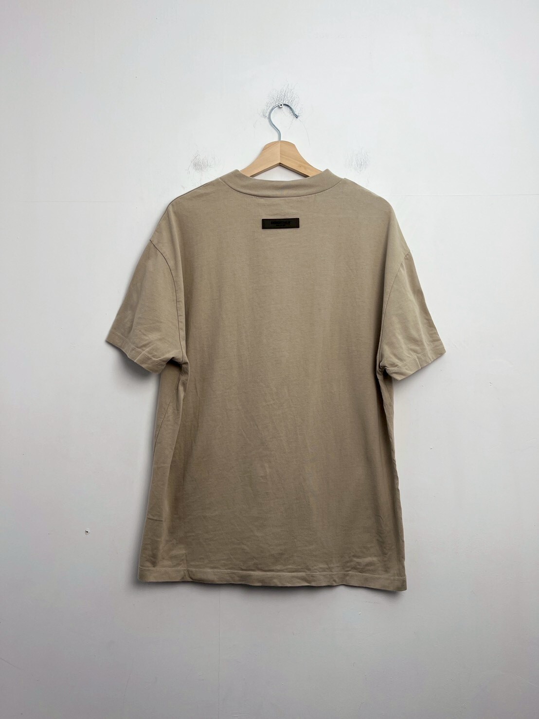 FEAR OF GOD FOG ESSENTIALS LOGO TEE SIZE XS