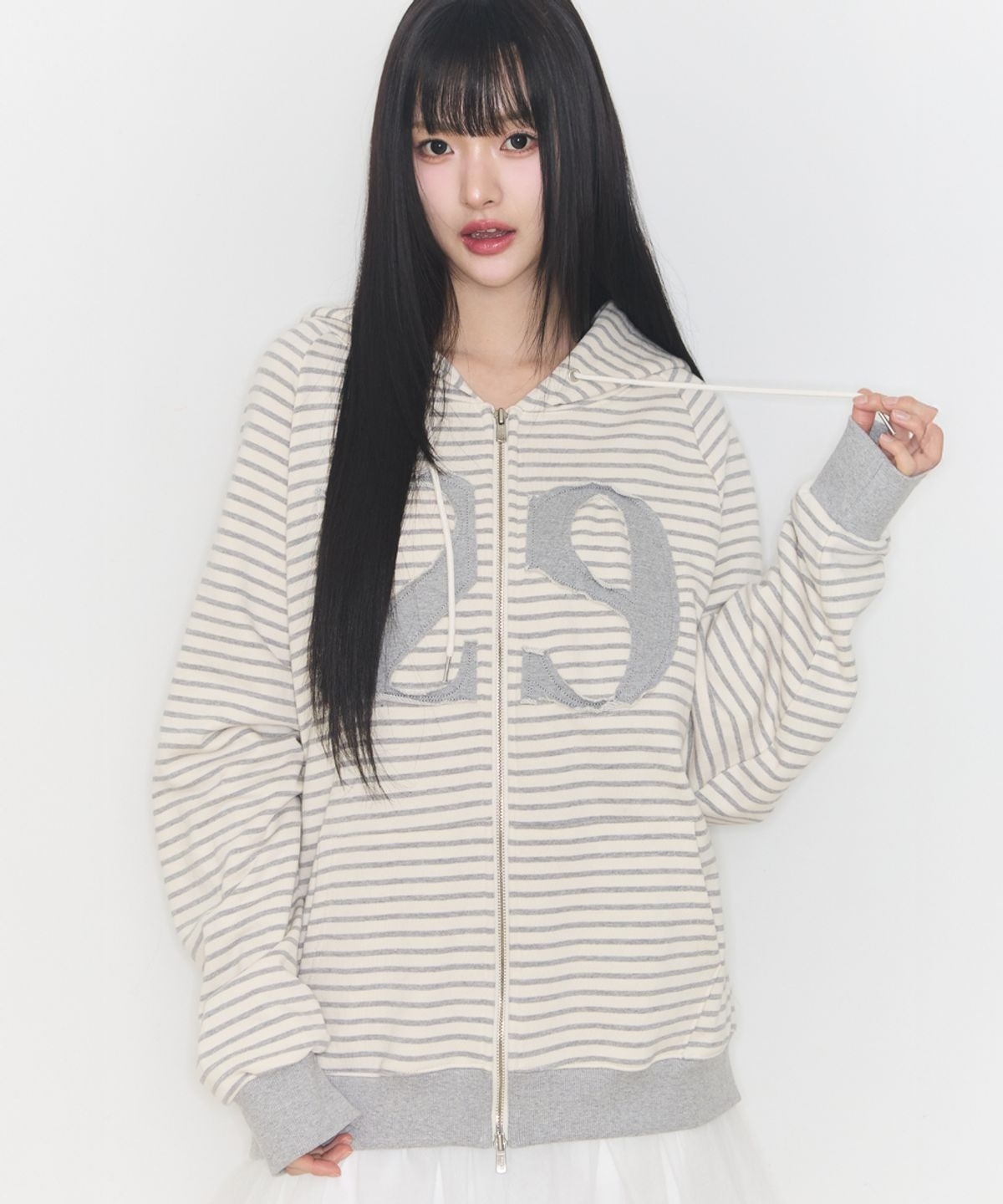 ILLIGO 129 Logo 貼布 設計 連帽外套 張員瑛同款 棉外套 24AWOUT09