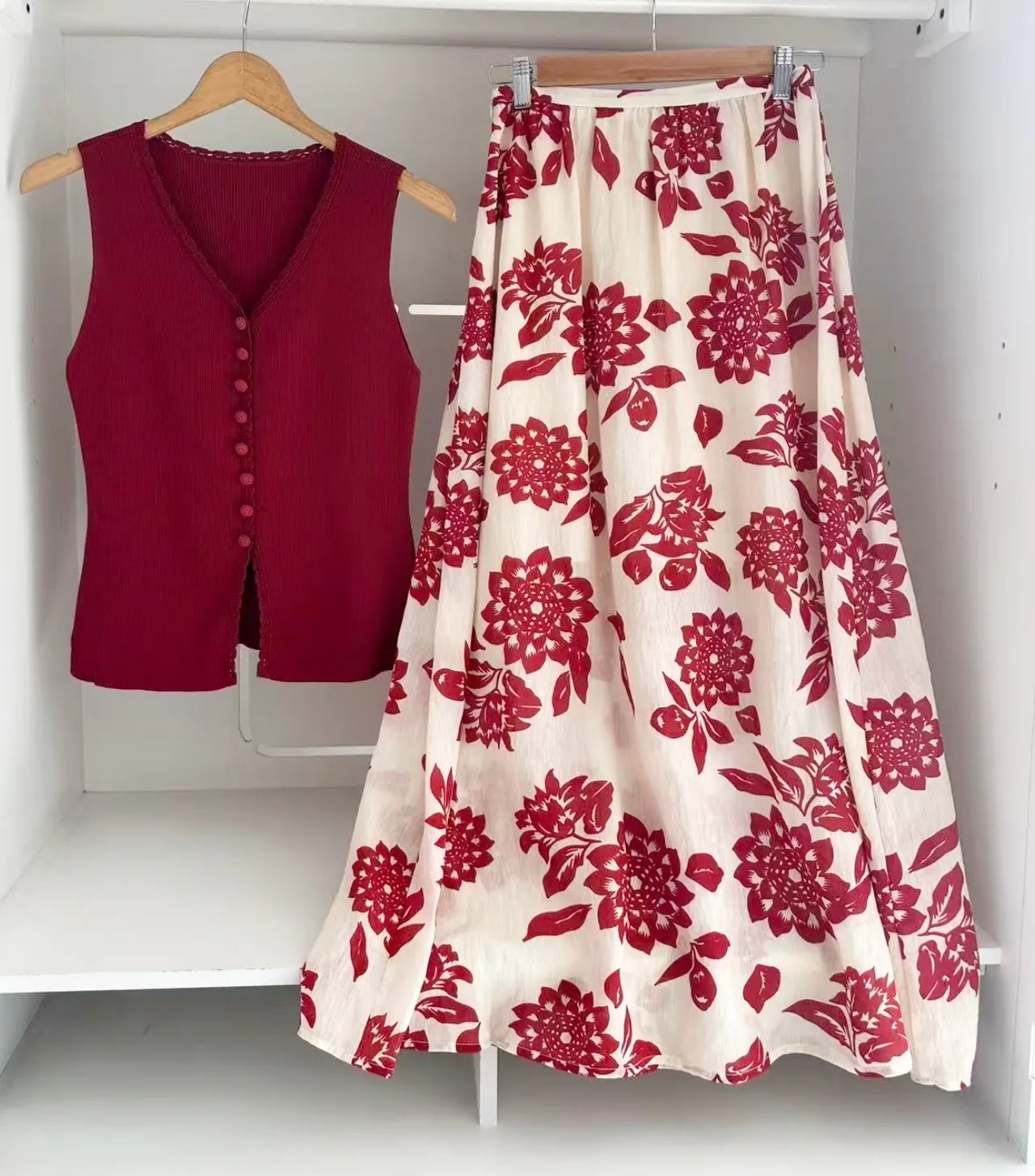 SILKY PRINTED MIDI SKIRT