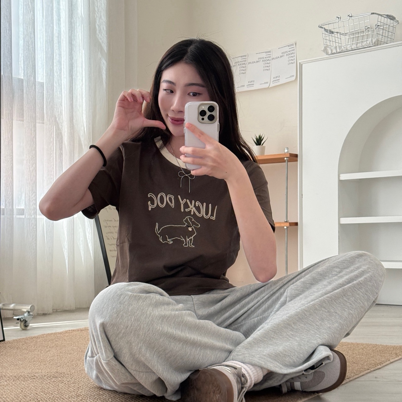 9300 幸運狗狗簍空字母短T (R)