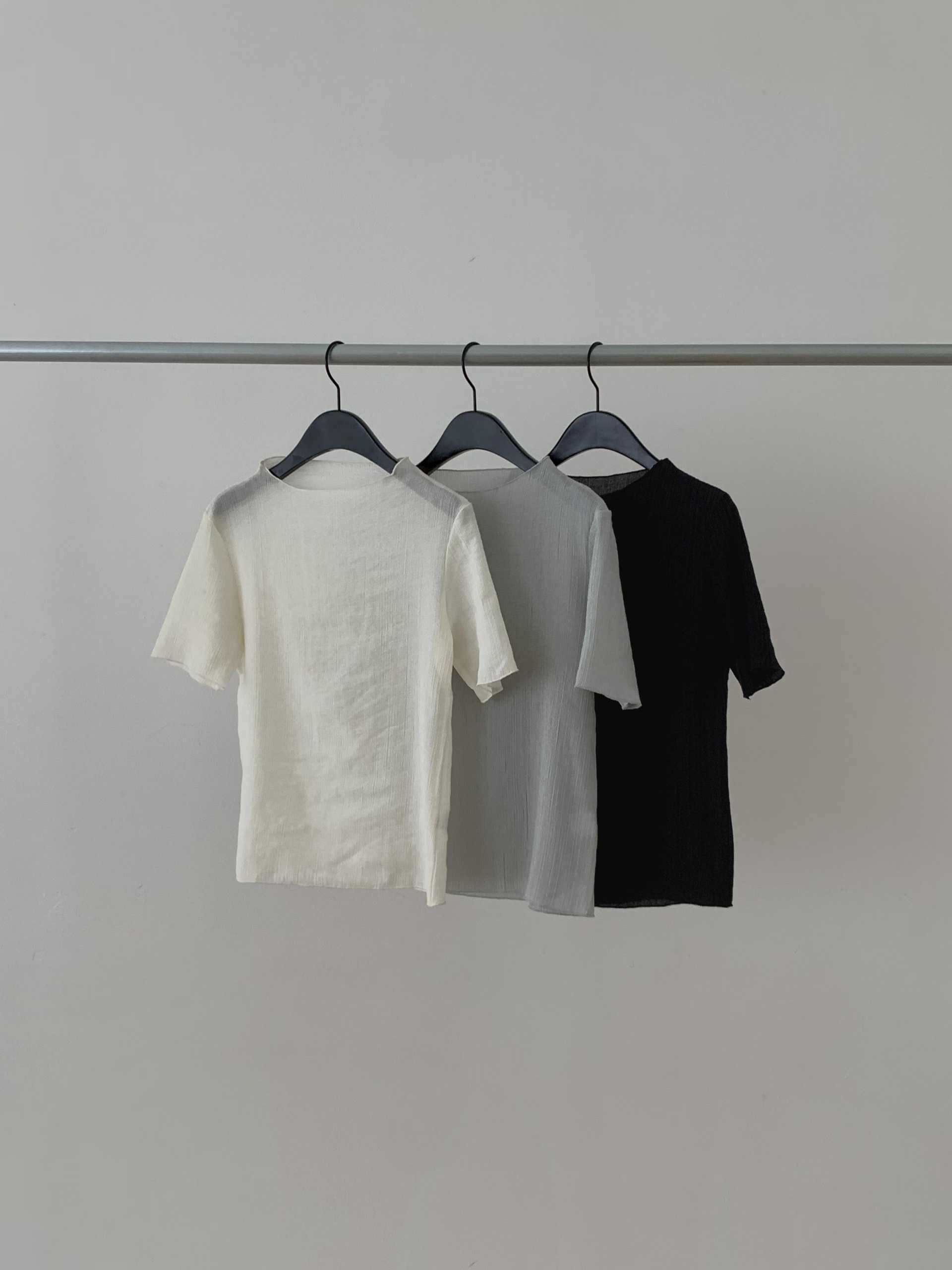 DR6061 半高領純色木紋短袖上衣