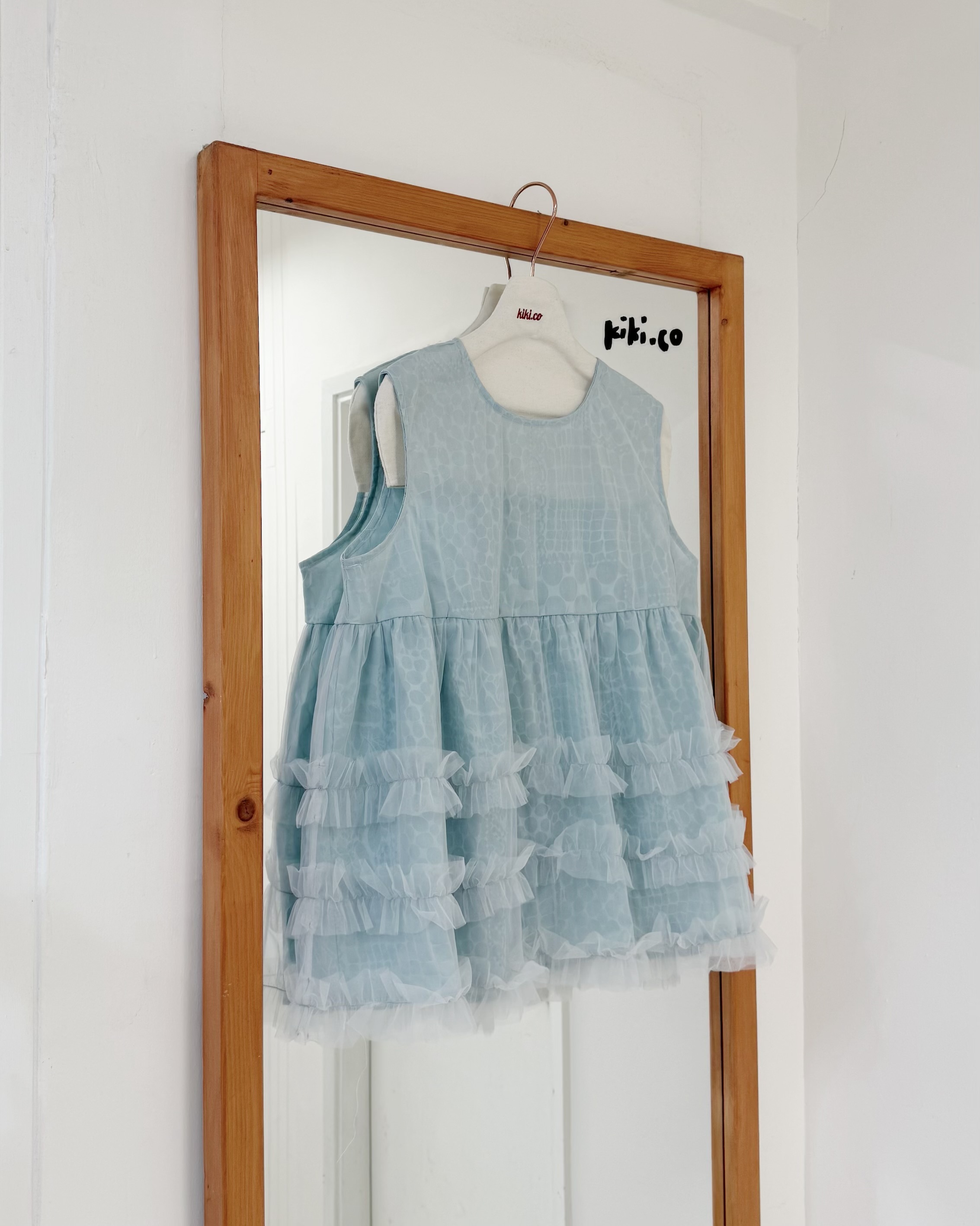 傘型凹凸紋三層紗背心