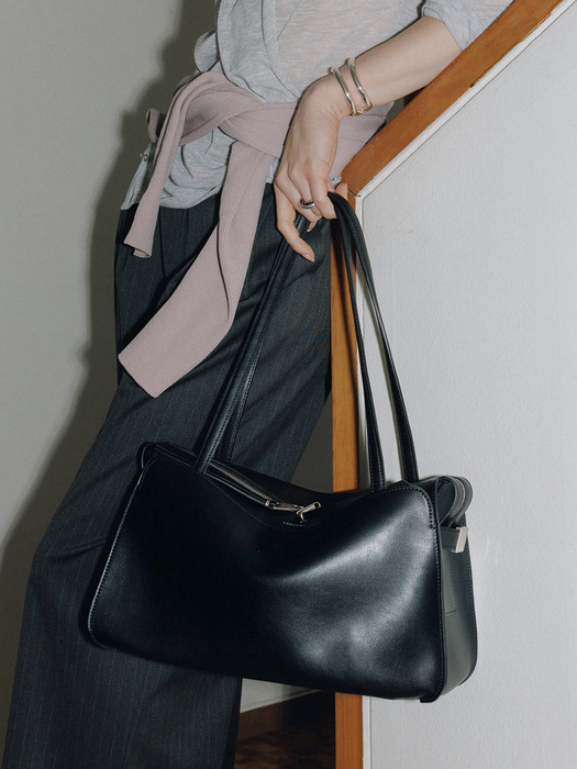 LOEUVRE Lineaire Shoulder Medium