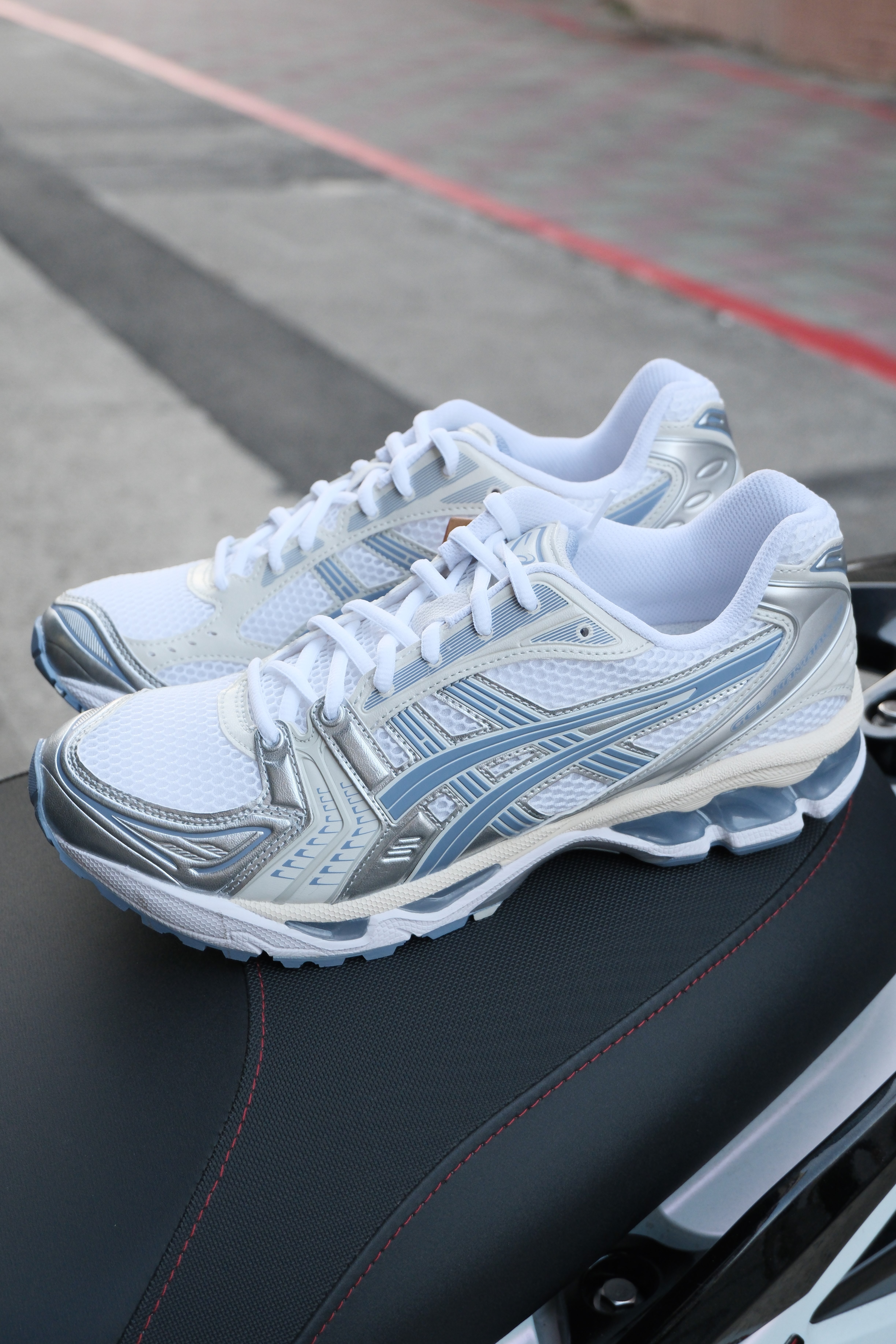 ASICS 亞瑟士  GEL-KAYANO 14 運動休閒鞋 1203A537-115
