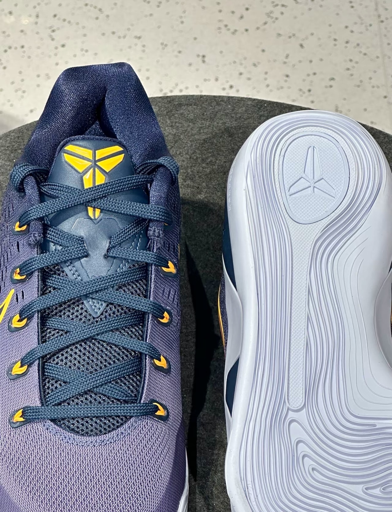 Nike Kobe 9 EM Low Protro Fade Navy 海軍藍 ih1401-401