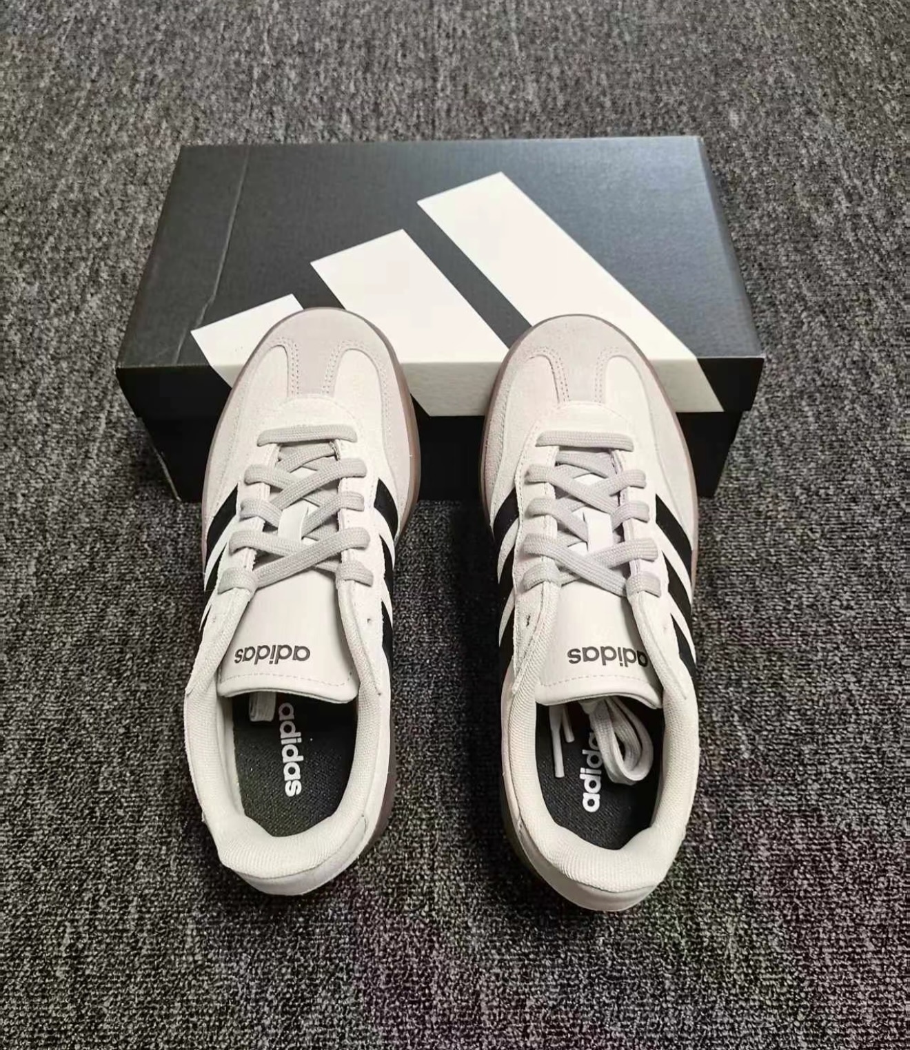 ADIDAS BARREDA WHITE GREY 白灰德訓鞋 JQ4234