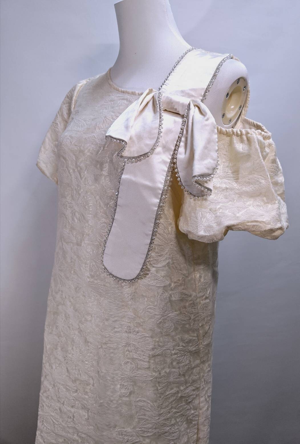 法式名媛立體浮雕蝴蝶結珍珠連身裙 C362