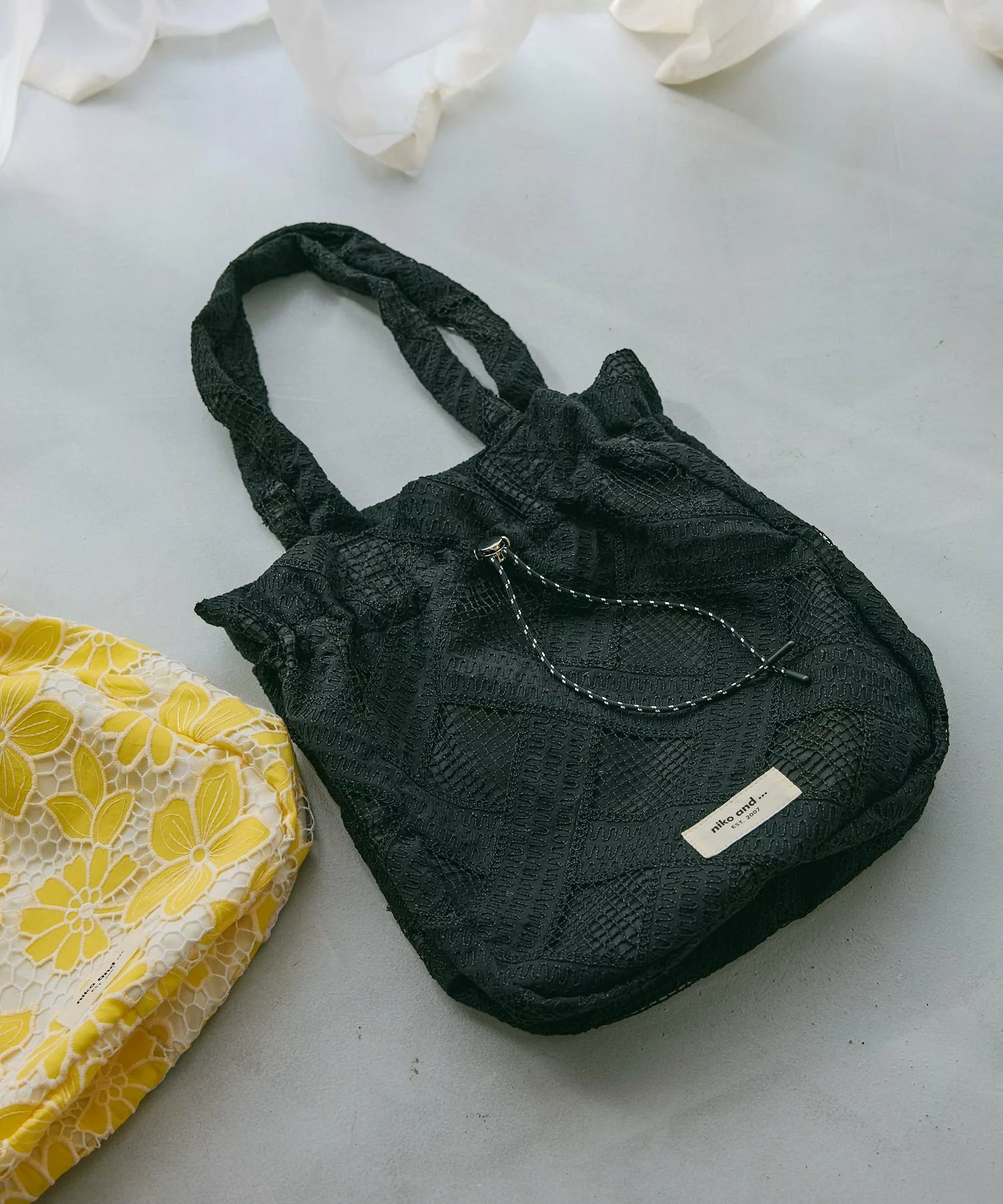 niko and ... Original Laced 索繩小包