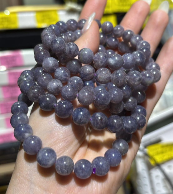 260315 - E37 9mm++夢幻堇青石手串