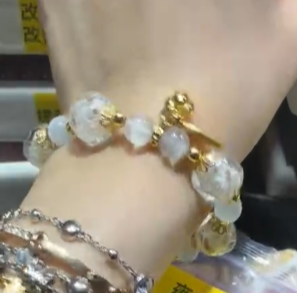 260315 - E41 雍宮白色設計款手串（送布袋）