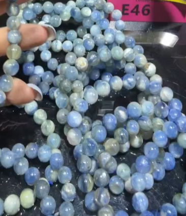 260315 - E46 8mm+莫奈花園原礦藍晶手串