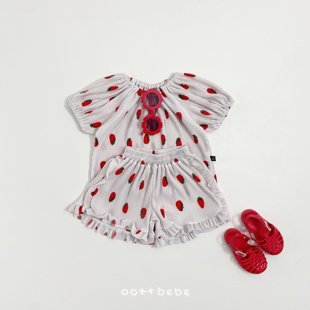 Oott Bebe Sweet Berry Pleats Set