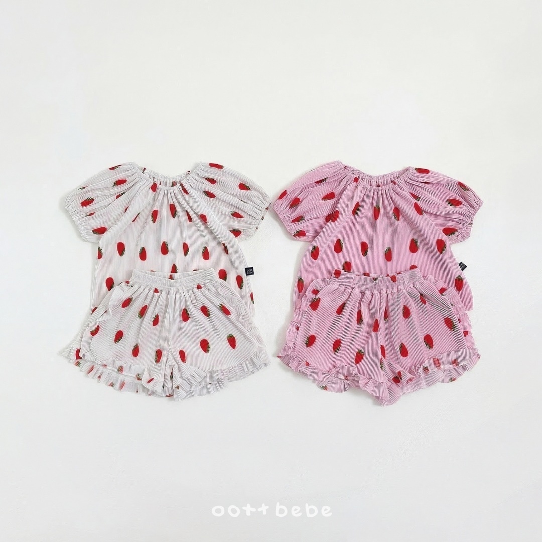 Oott Bebe Sweet Berry Pleats Set