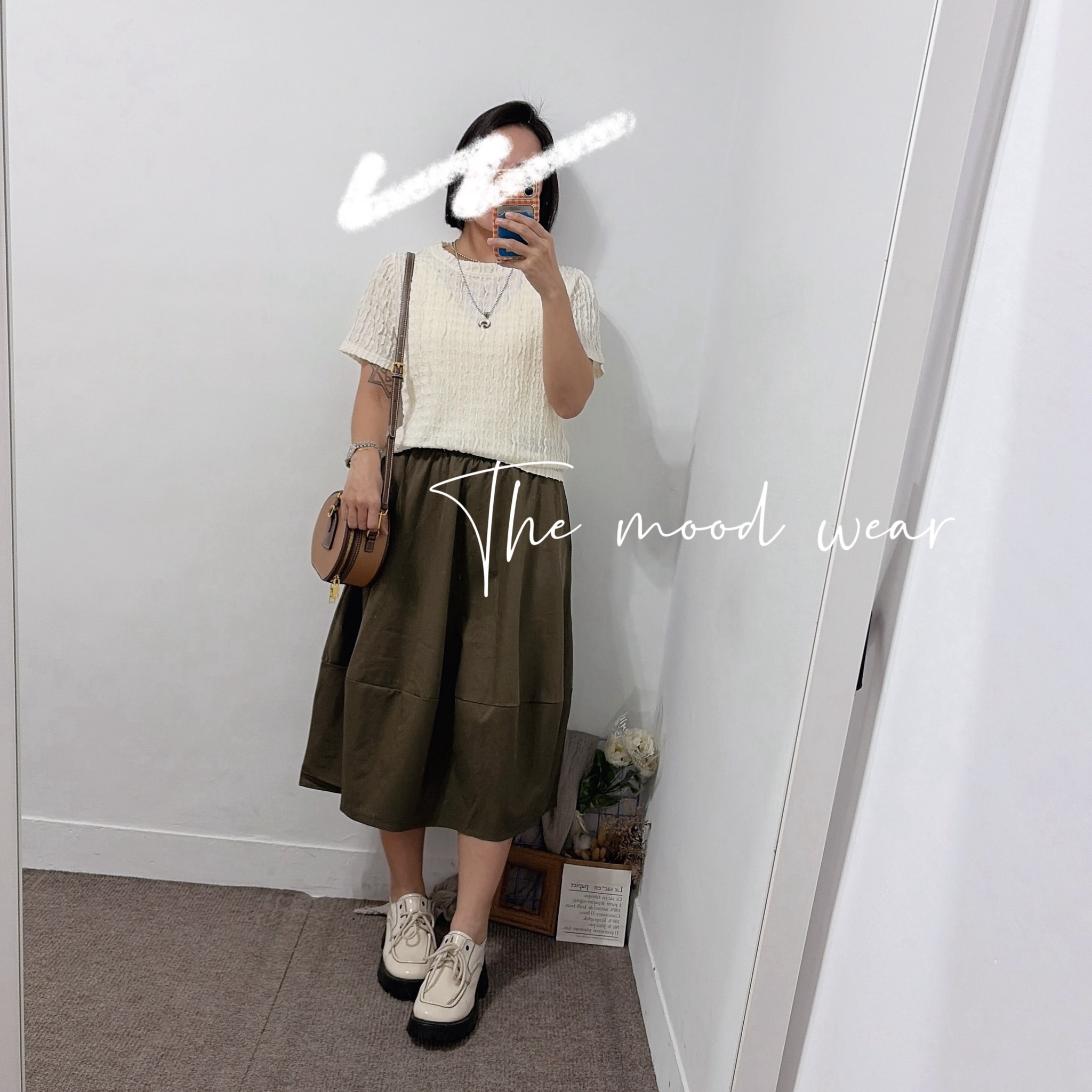 知性必備 直條波浪紋修身上衣(黑色/白色)