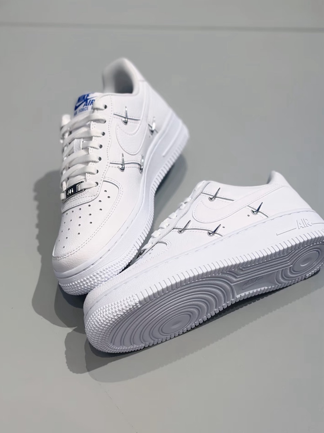 <預購> NIKE AIR FORCE 1 LOW 全白 小銀鉤 泫雅同款！
