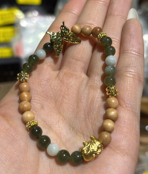 260315 - E76 6mm+糖料和田玉檀香招財象蝴蝶王手鏈