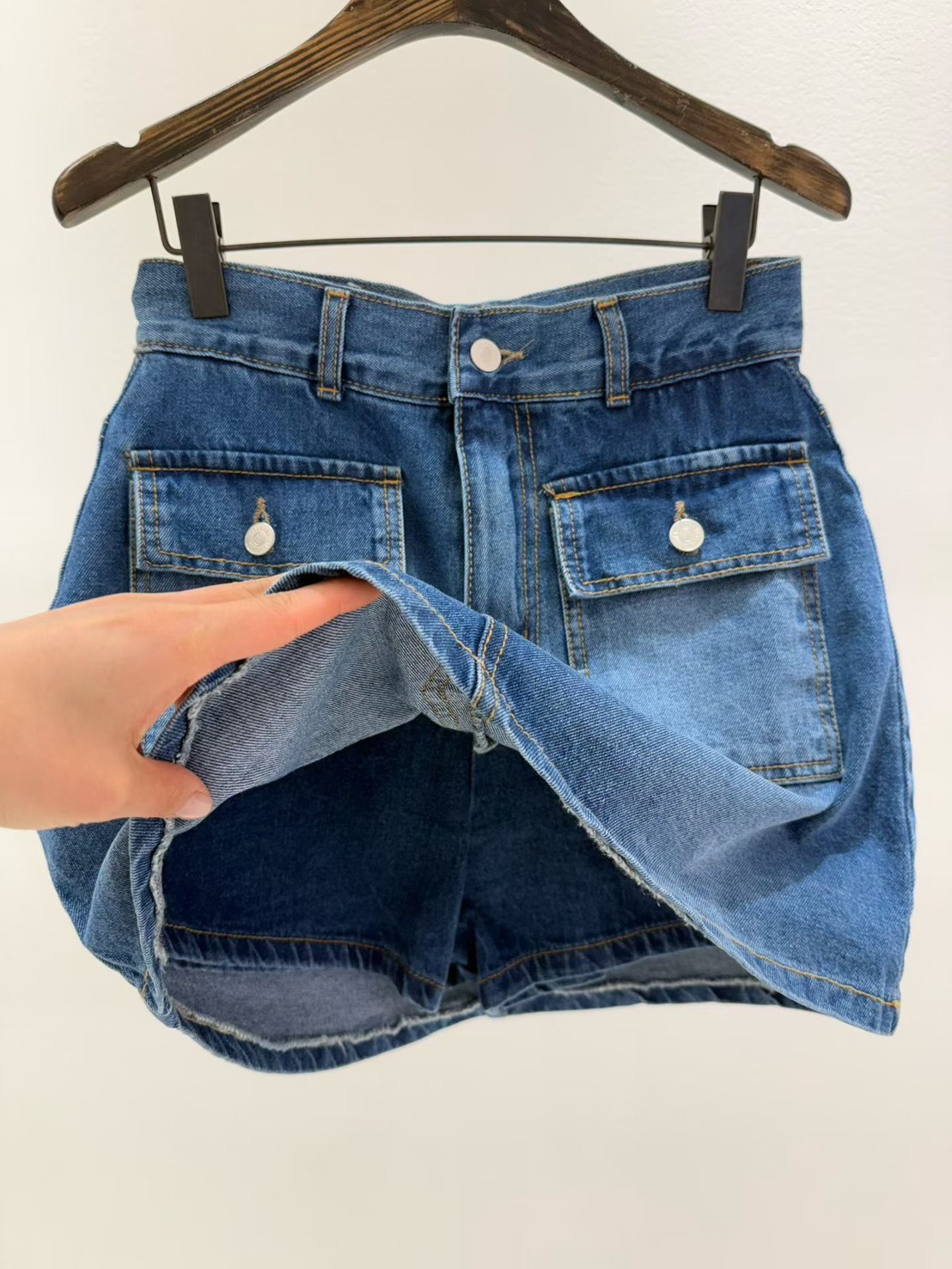 牛仔蓋袋A短裙(內安全褲)