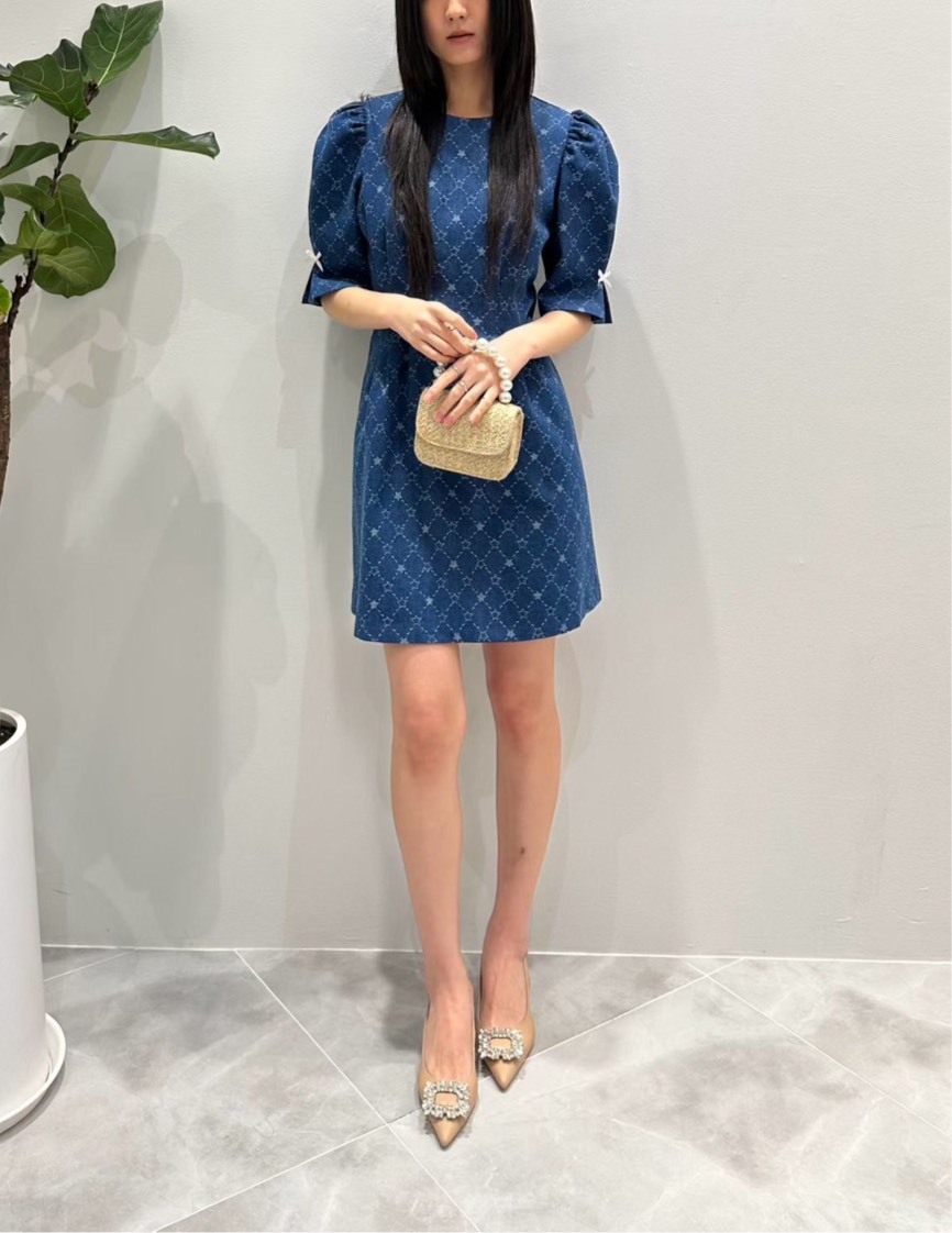 白蕾絲領片牛仔短洋裝