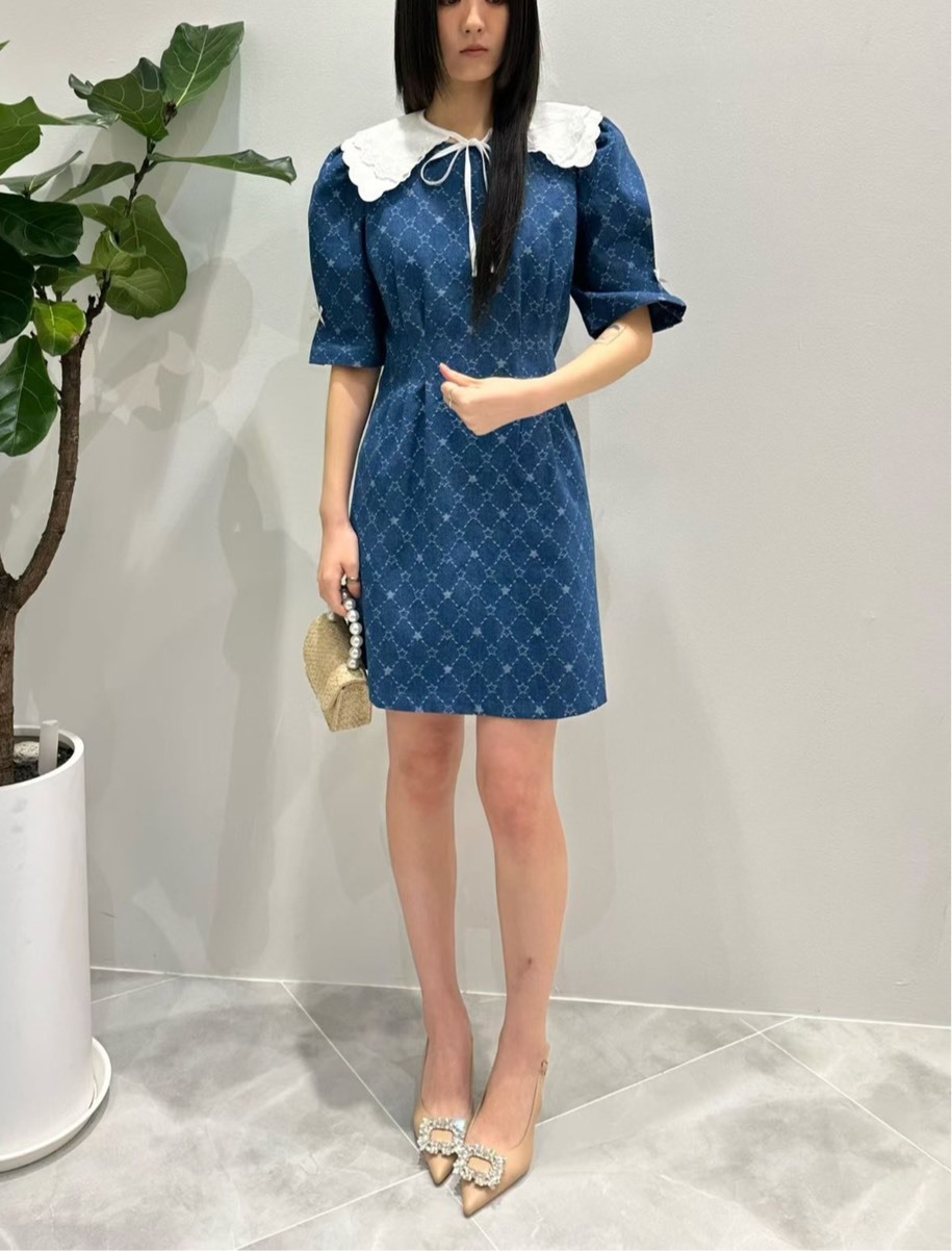白蕾絲領片牛仔短洋裝