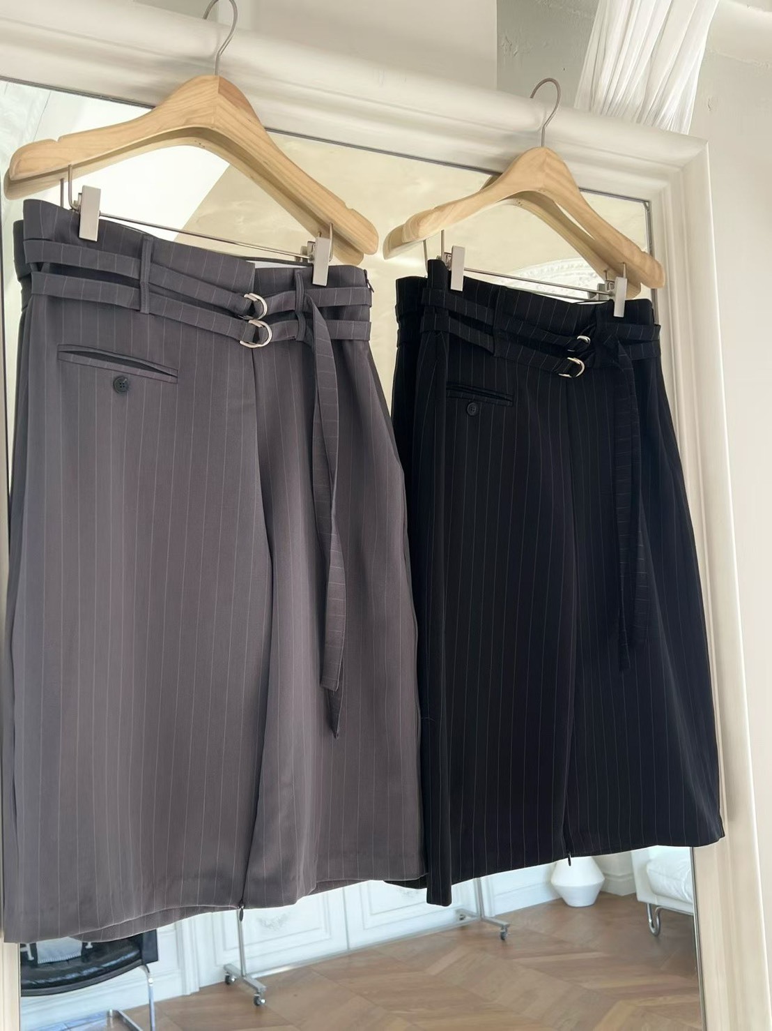 直線雙釦環開衩裙