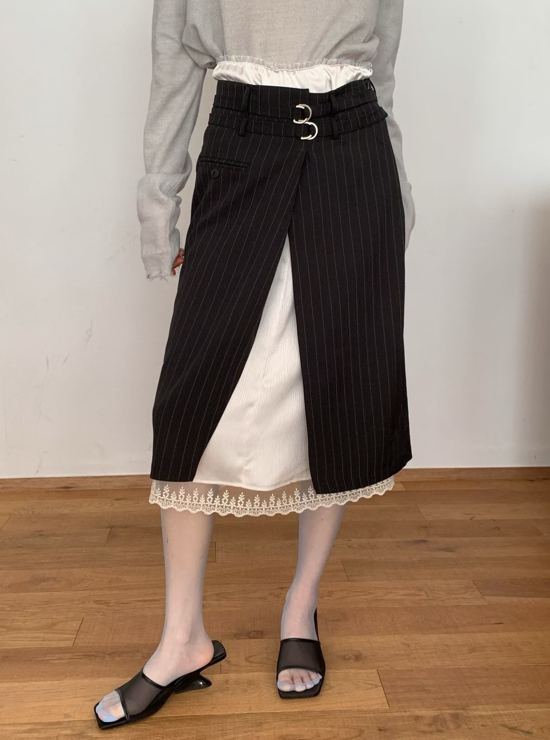 直線雙釦環開衩裙