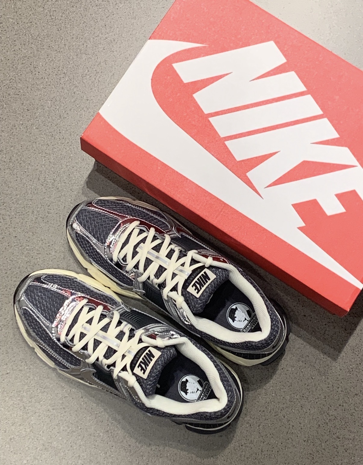 男鞋 NIKE ZOOM VOMERO 5 'Iron Grey Chrome' 灰銀色 網眼 復古 支撐力 運動 休閒鞋【IM3486-001】VMO5
